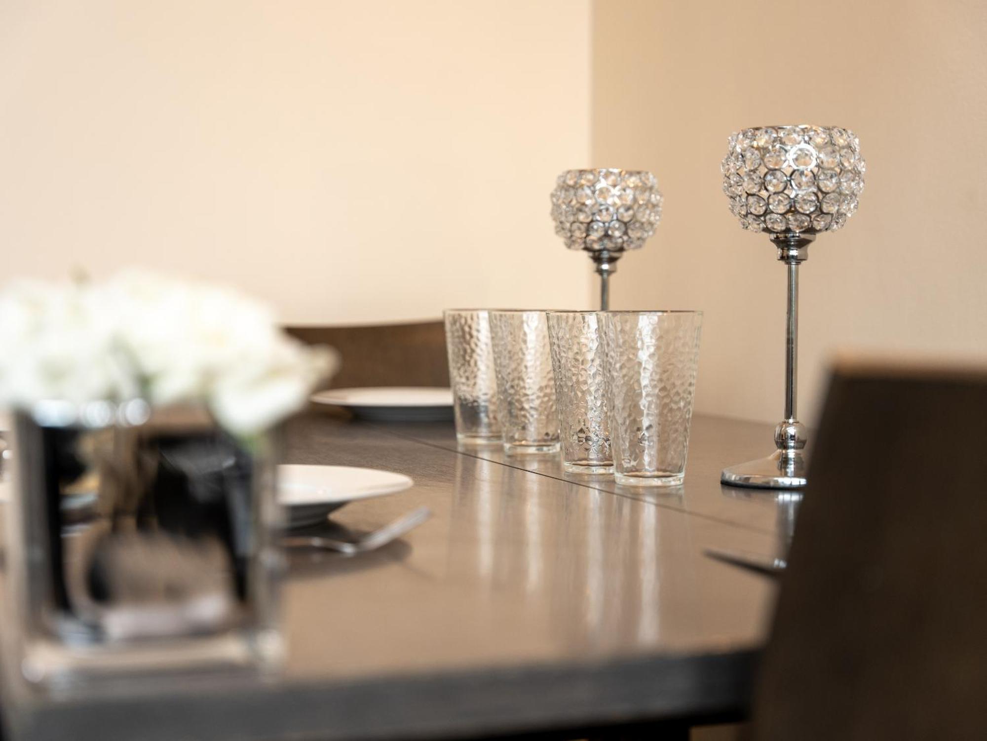 Luxury 2 Bed Apartment - Near Heathrow, Legoland, Windsor Slough Eksteriør billede