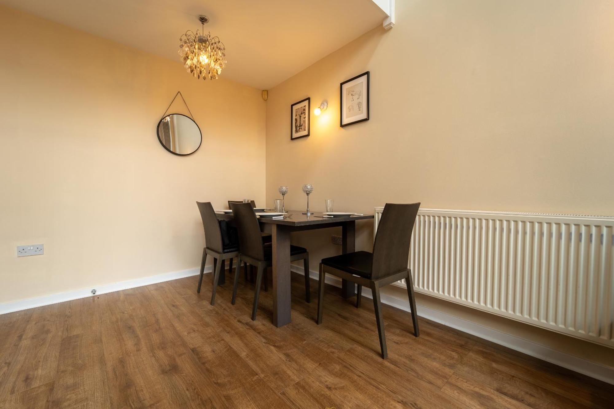 Luxury 2 Bed Apartment - Near Heathrow, Legoland, Windsor Slough Eksteriør billede