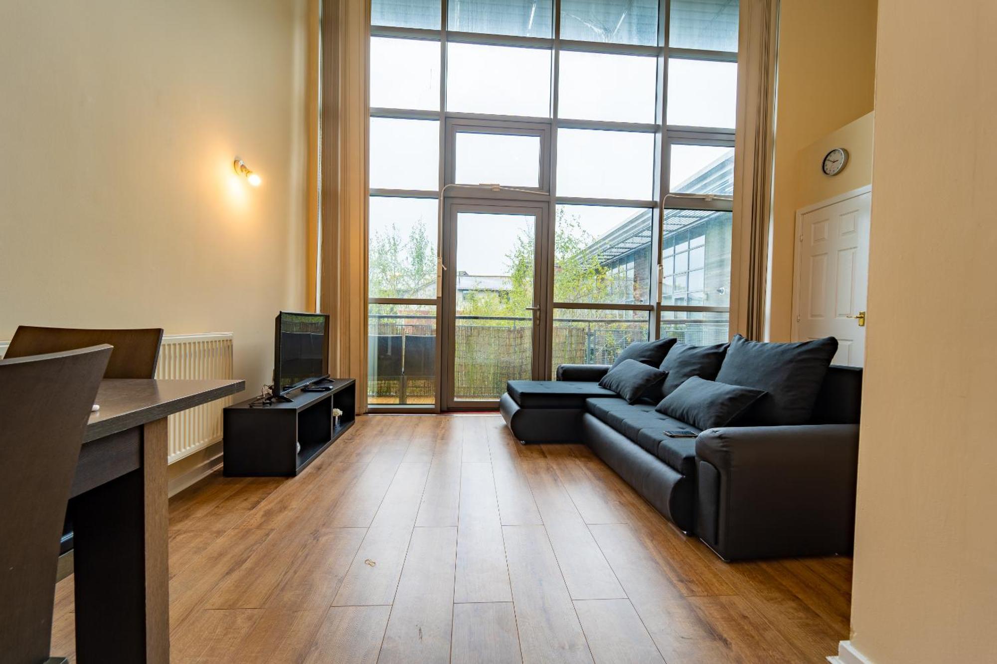 Luxury 2 Bed Apartment - Near Heathrow, Legoland, Windsor Slough Eksteriør billede